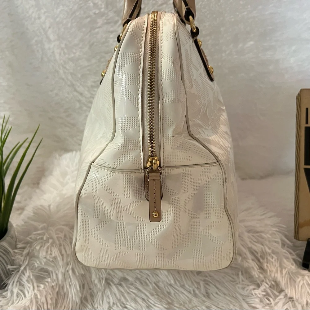 Michael Kors White Patent Leather Cindy Dome Satchel & Wallet - Picture 6 of 16
